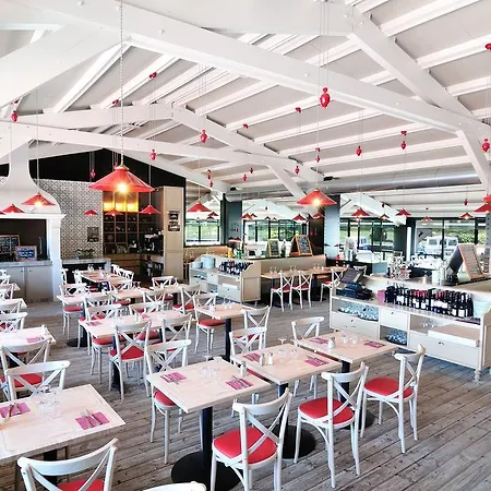 Relais Fasthotel Port Lauragais فندق